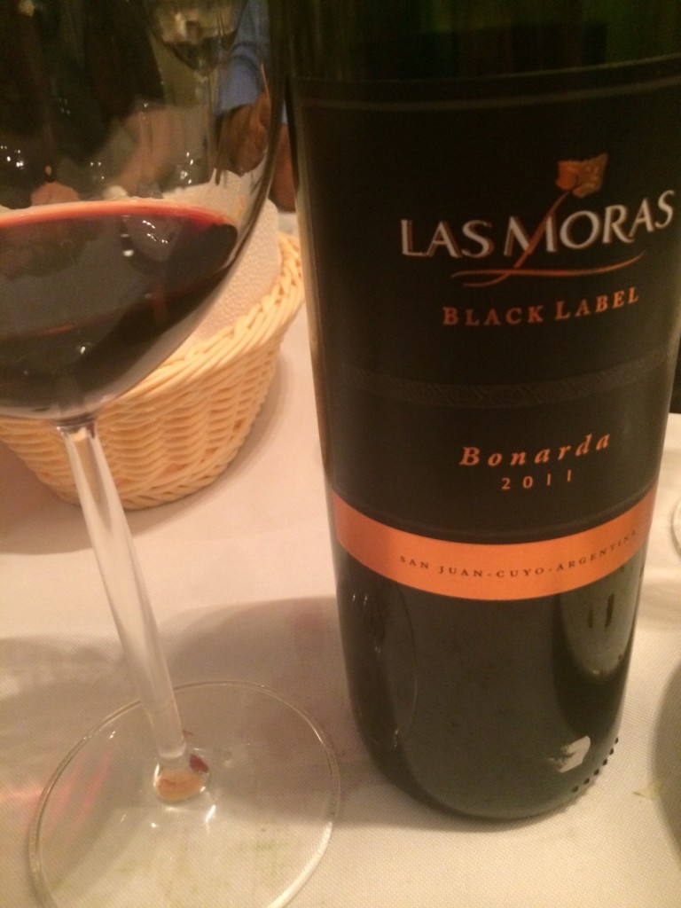 Bonarda Black Label Las Moras - o melhor vinho da degustação