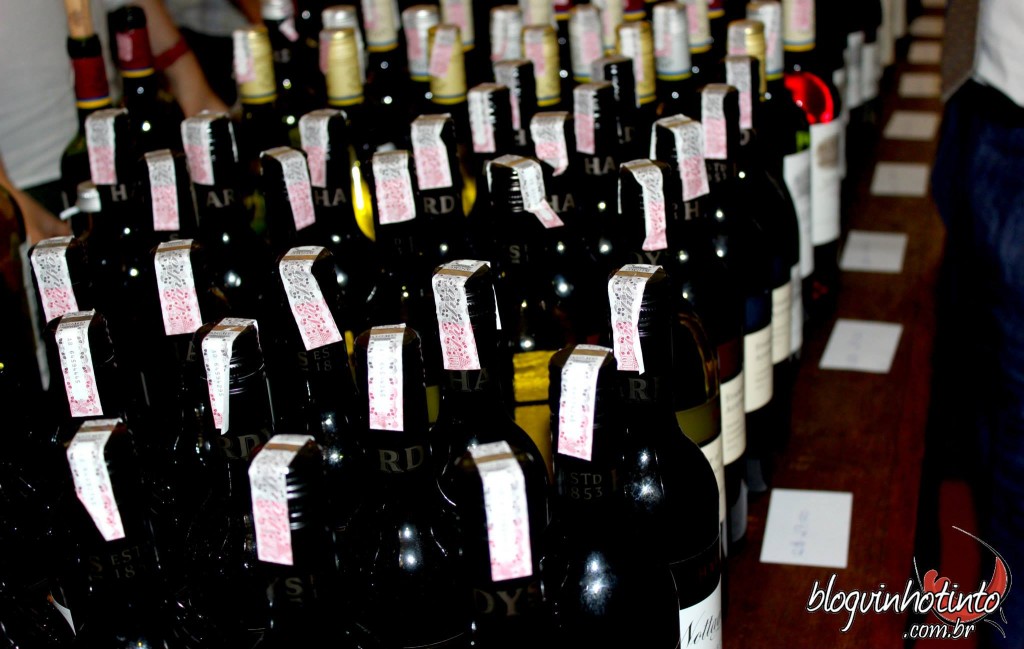 Wine Friday - oportunidade para degustar vinhos de 15 países e comprar os que mais gostou com super descontos, como nos famosos Black Fridays
