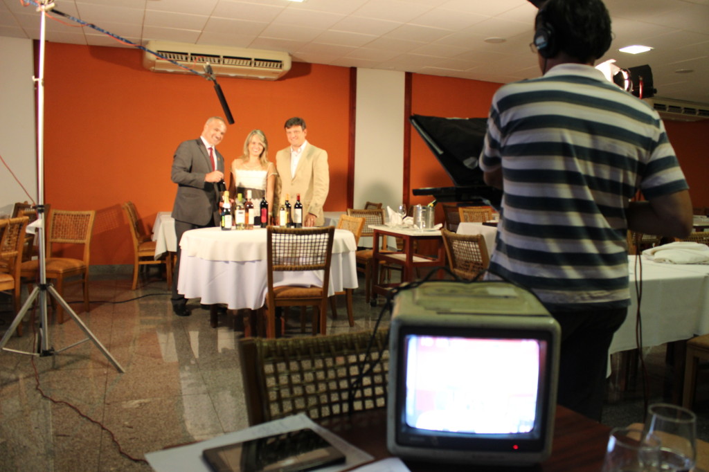 Da esq. para dir.: Leonildo Santana, eu e Marcos Rachelle gravação no restaurante Dom Francisco (Asbac) em Brasília