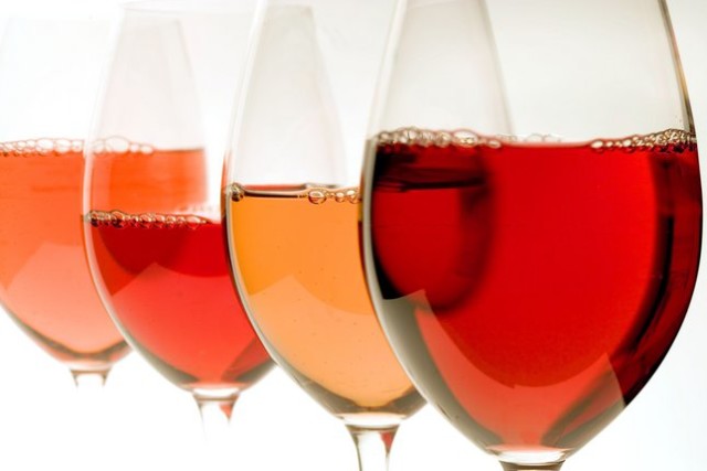a produção mundial de vinho rosé deverá ter aumentado, o ano passado, em 24,3 milhões de hectolitros