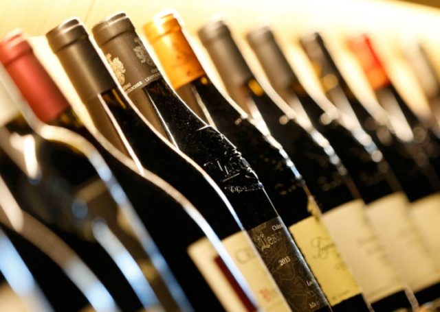 Mais de 130 vinhos foram descobertos em adega de mansão histórica, nos Estados Unidos.