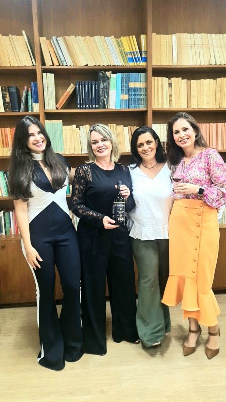 Dai Nasteoli (Jornal de Brasília), Etiene Carvalho (Blog Vinho Tinto), Adriana Nasser (De Rolha em Rolha) e Cyntia Malacarne (World wine Bsb)