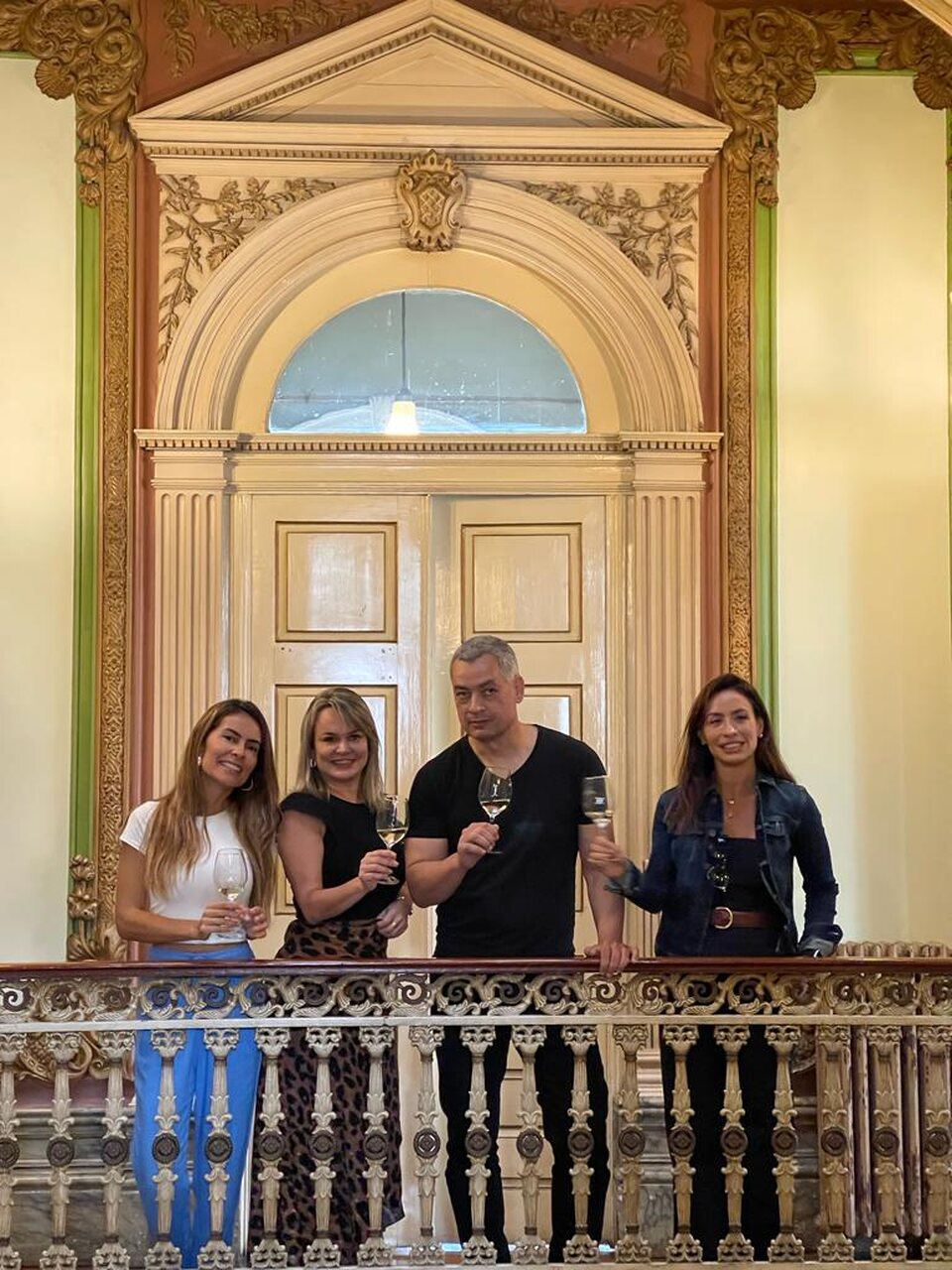 Cris Santana, Etiene Carvalho, Eugênio Oliveira e Cecília Aldaz em visita à sede da CRV Vinho Verde (Porto - Portugal)